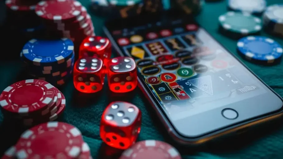 Ilustrasi Withdraw Cepat Vs Aman CAKARNAGASLOT